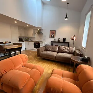 2 Bed 2 Bath With Private Parking Edimburgo